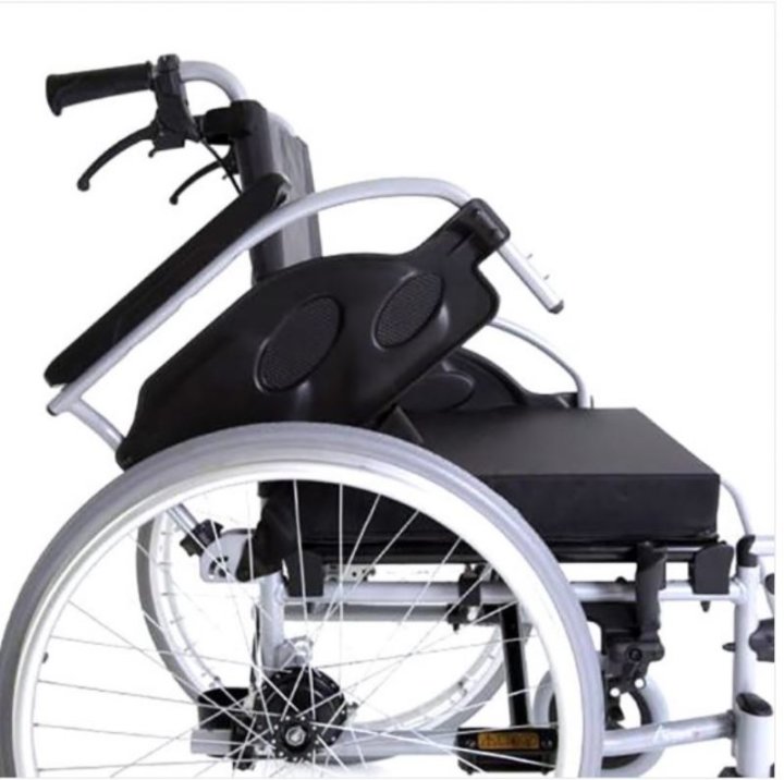 Carrozzina manuale Invacare® Action 1 R